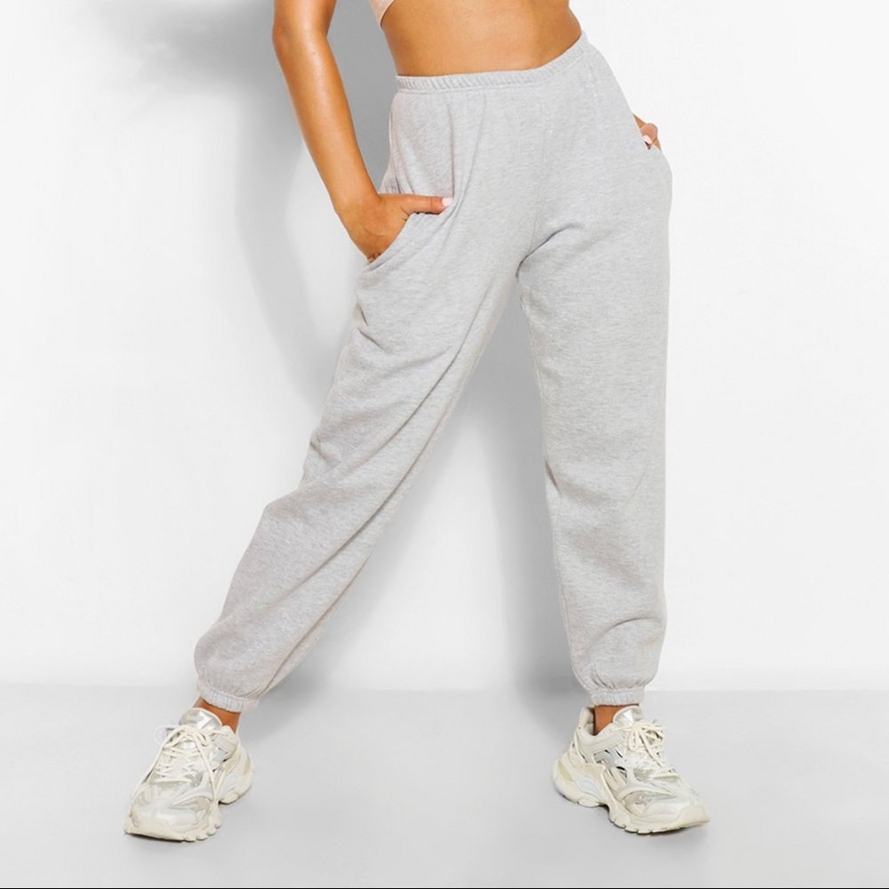 Boohoo Basic Grey Joggers NWT size 6